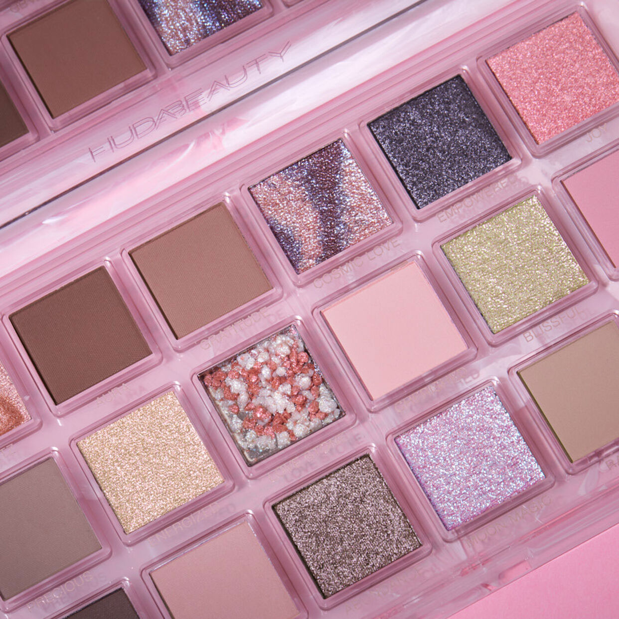 پالت سایه هدی بیوتی مدل رز کواترز Huda Beauty Rose Quartz Eyeshadow Palette