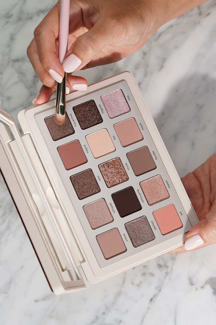پالت سایه ناتاشا دنونا مدل آی نید انود Natasha Denona I Need A Nude Eyeshadow Palette