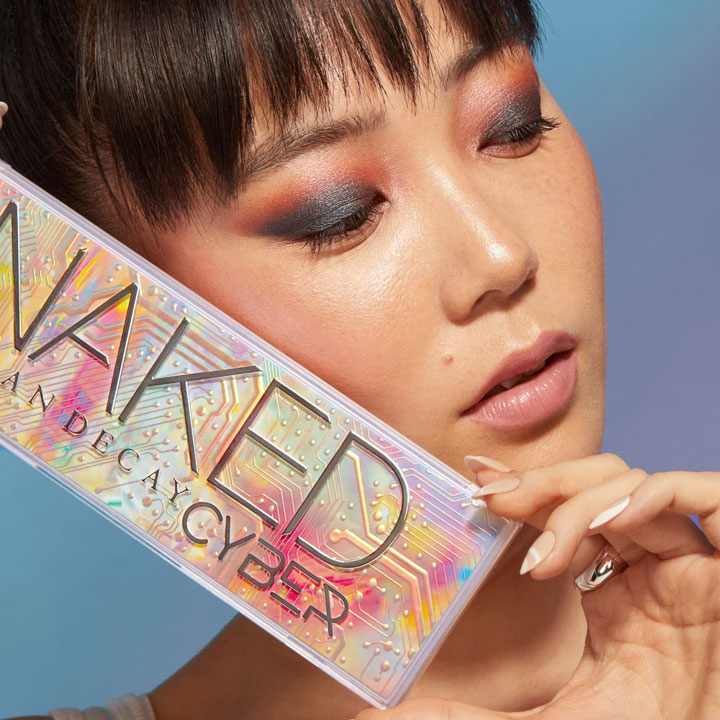 پالت سایه اوربان دیکی مدل ناکد سایبر Urban Decay Naked Cyber Eyeshadow Palette