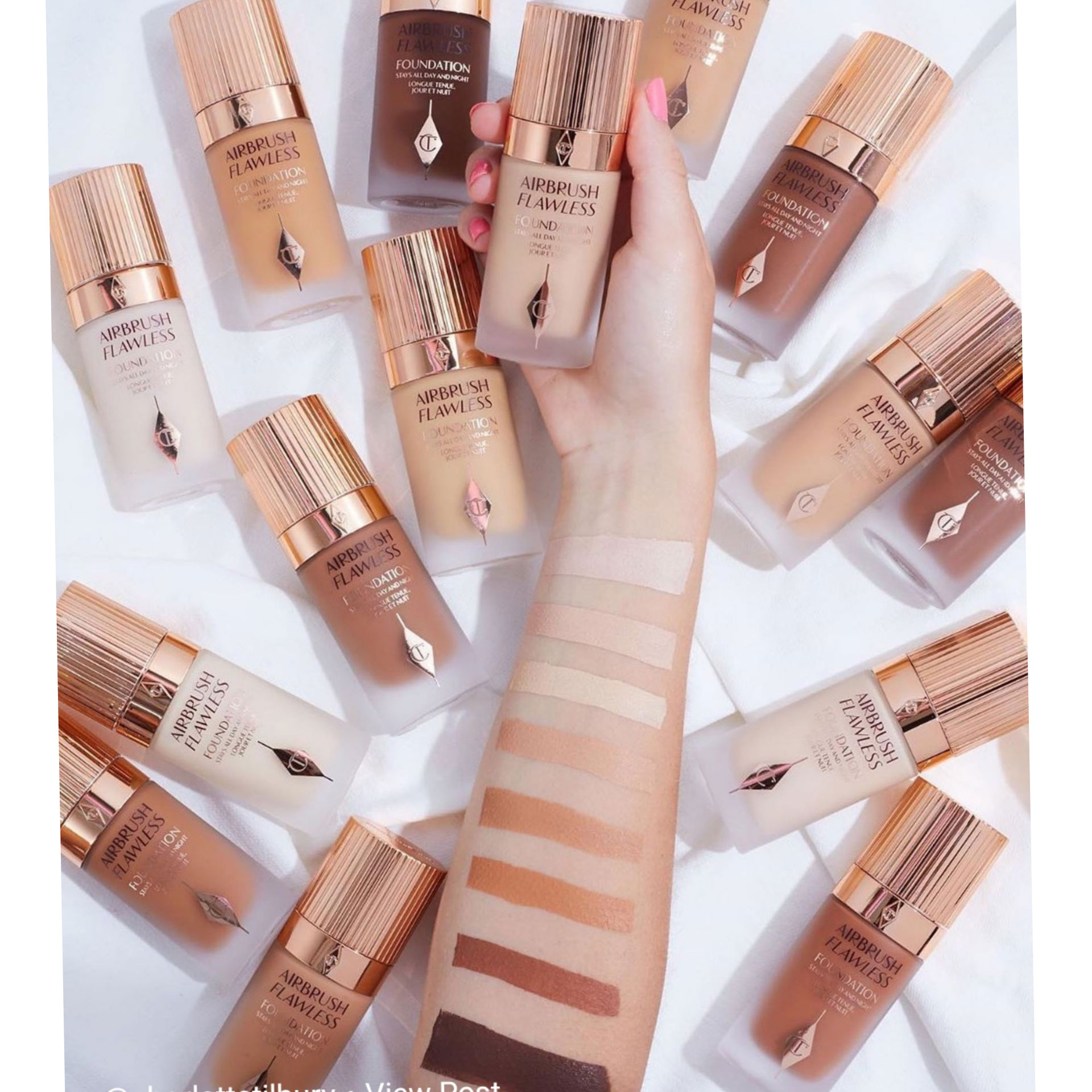 کرم پودر شارلوت تیلبری مدل ایربراش فلاولس Charlotte Tilbury Airbrush Flawless