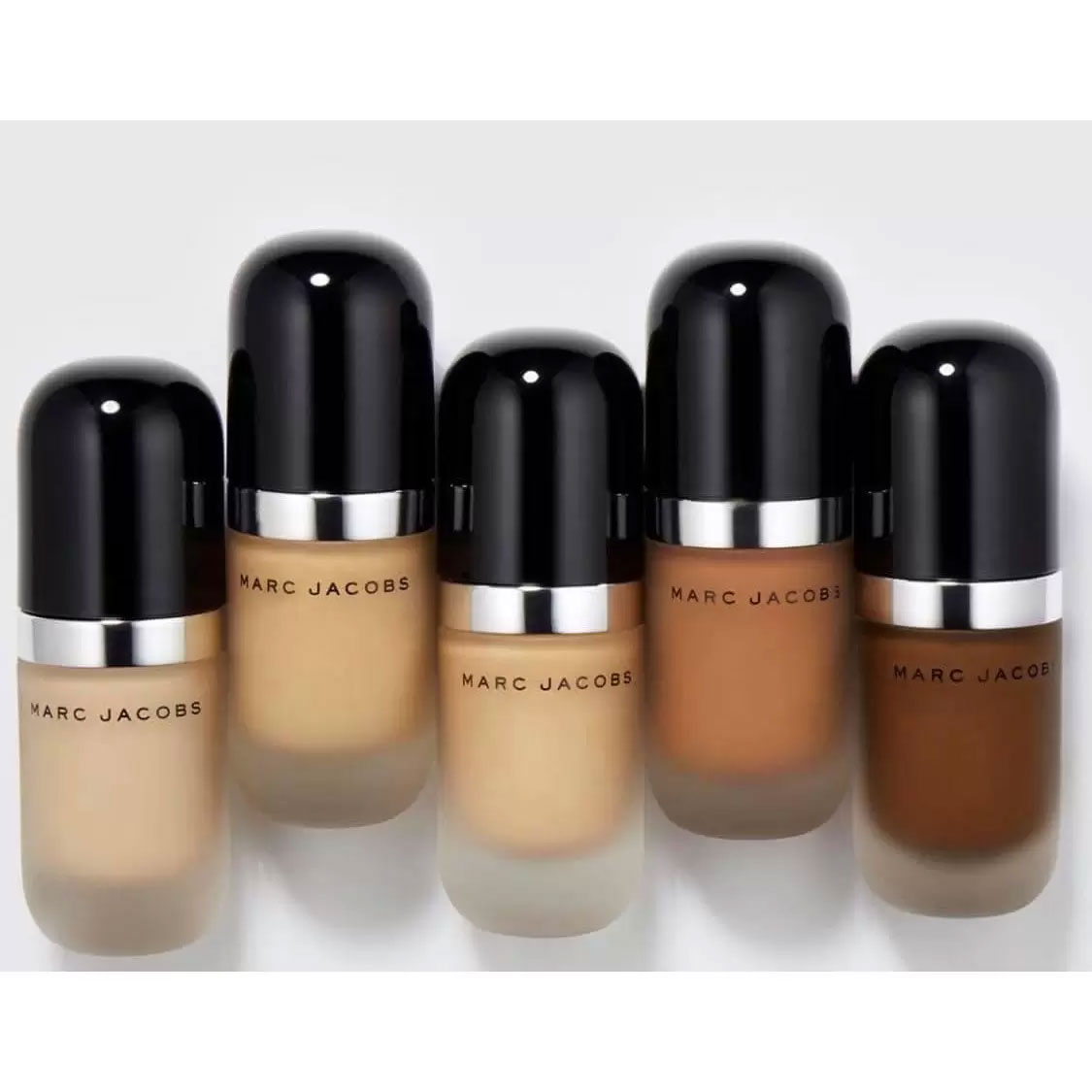 کرم پودر مارک جیکوبز مدل مارک ایبل Marc Jacobs RE (Marc) Able