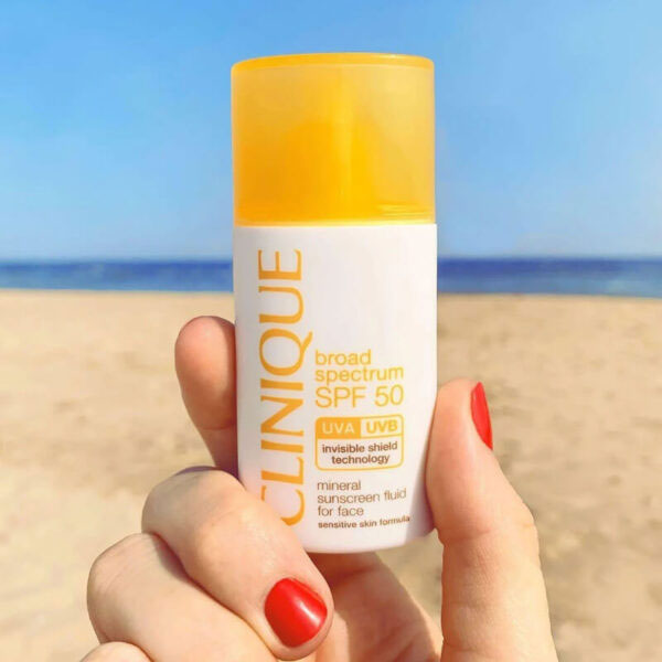 ضدآفتاب کلنیک فلویید مینرال اس پی اف 50/Clinique Mineral Sunscreen Fluid Spf 50